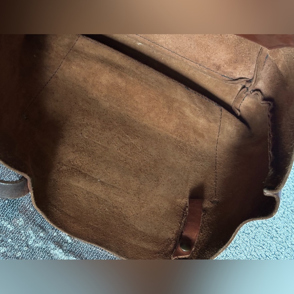 Portland Leather Honey Large Tote Bag - Picture 8 of 12